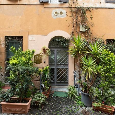 Iflat Small Studio In The Heart Of Trastevere Apartment โรม ภายนอก รูปภาพ