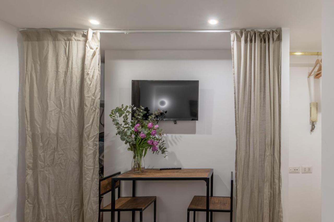 Iflat Small Studio In The Heart Of Trastevere Apartment โรม ภายนอก รูปภาพ