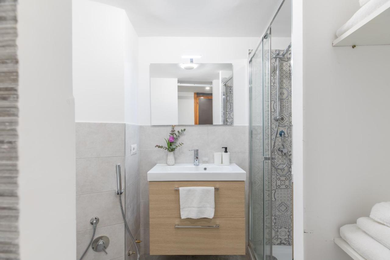 Iflat Small Studio In The Heart Of Trastevere Apartment โรม ภายนอก รูปภาพ